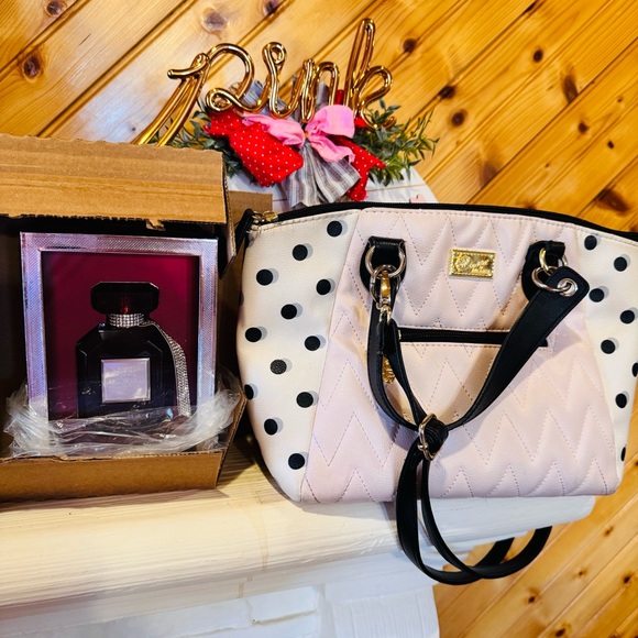 LIVE 🎥 Show Notification 🔔 - Picture 10 of 11